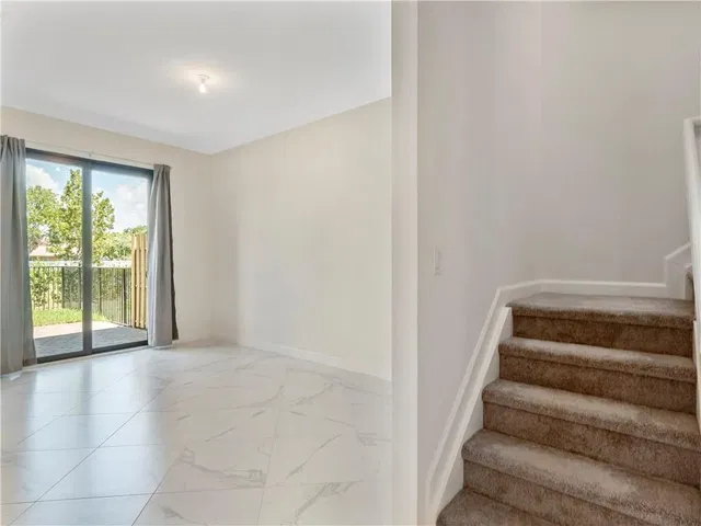  Unit 113 photo 20