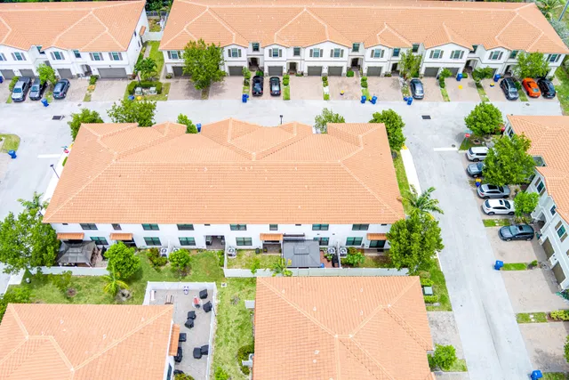  Residence photo 10