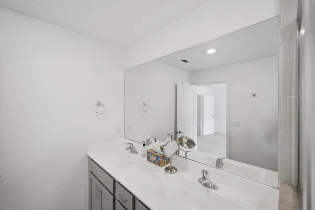  Residence photo 24