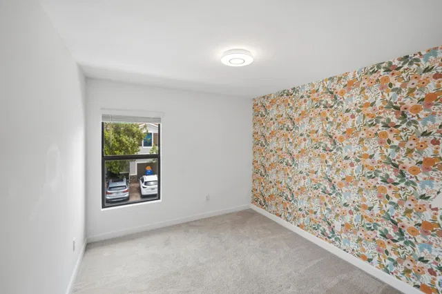  Residence photo 33