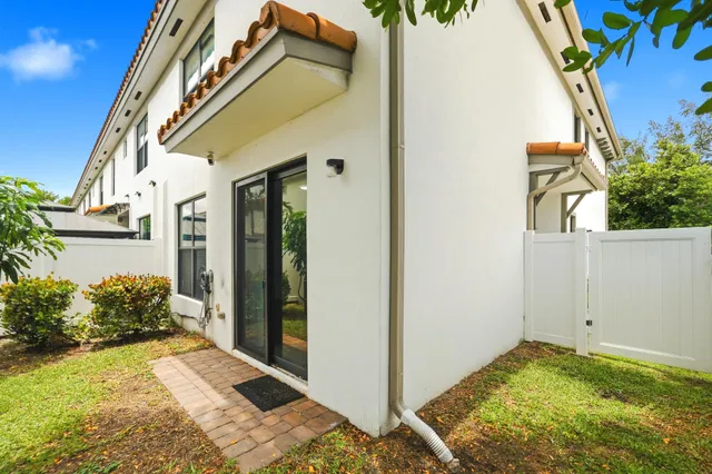  Residence photo 38