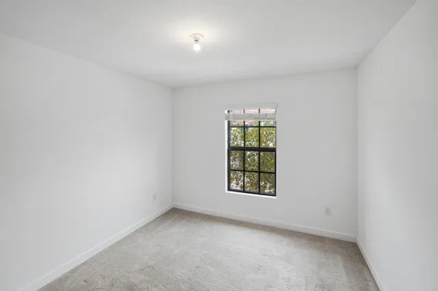  Residence photo 43