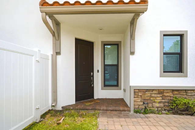  Residence photo 55