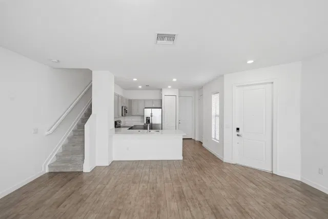  Residence photo 59