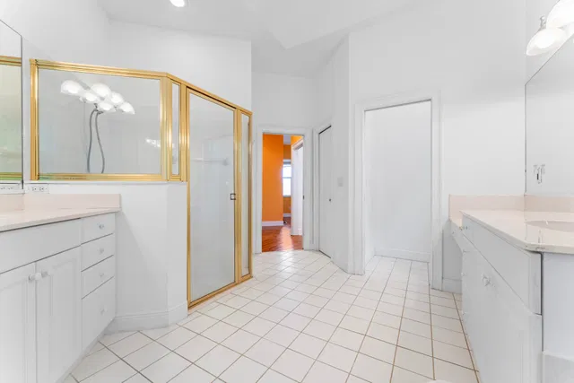 Residence photo 25