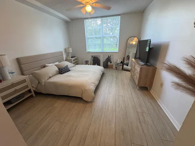  Unit 207 photo 16