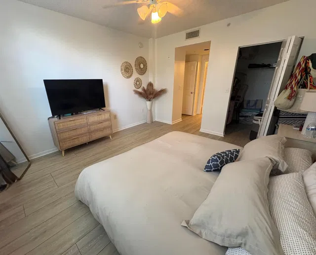  Unit 207 photo 17