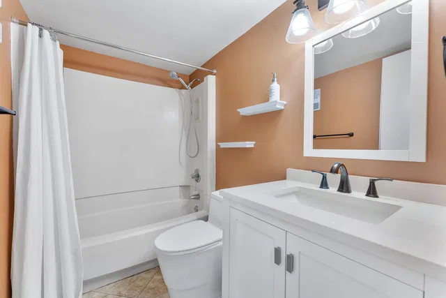  Unit 102 photo 14