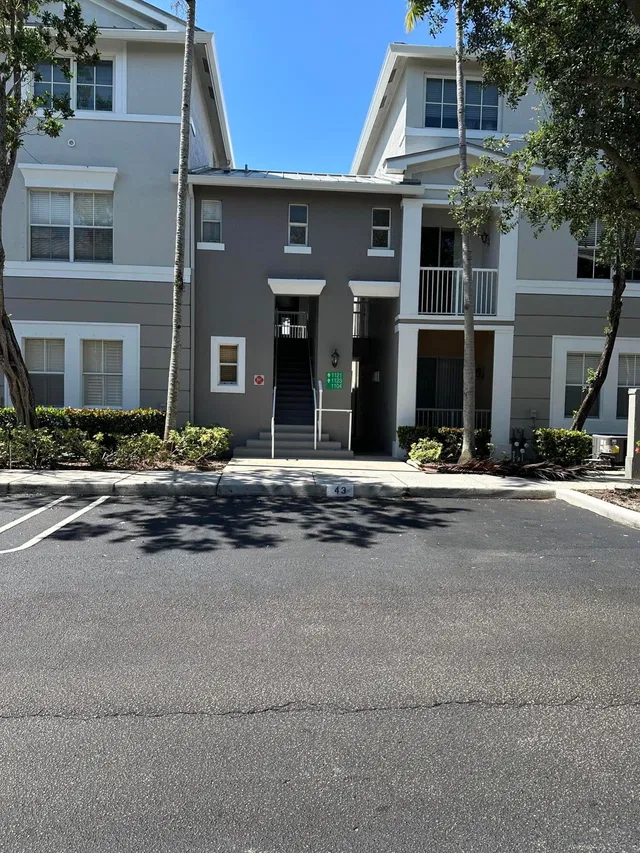Residence photo 4