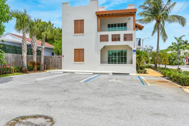 Residence photo 4