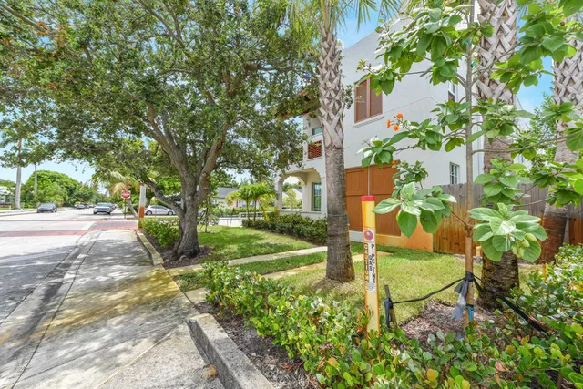 Residence photo 10