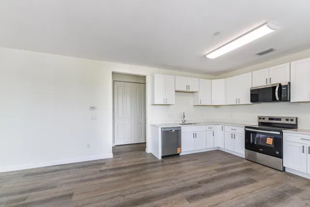 Residence photo 17