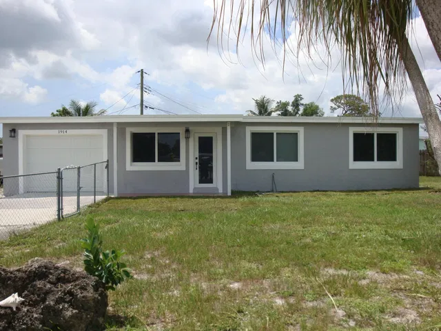 Residence photo 2