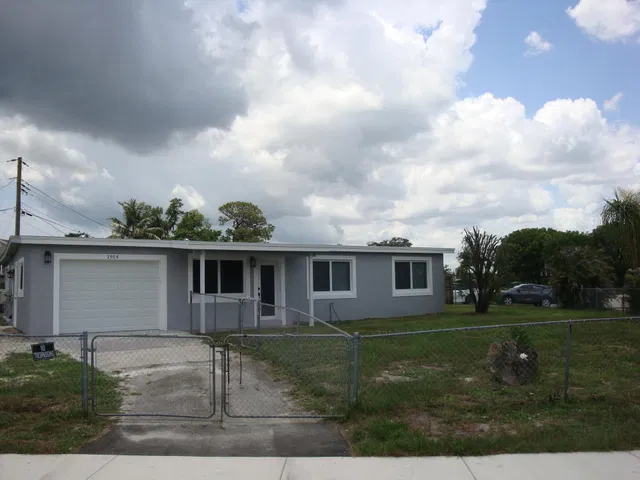 Residence photo 3