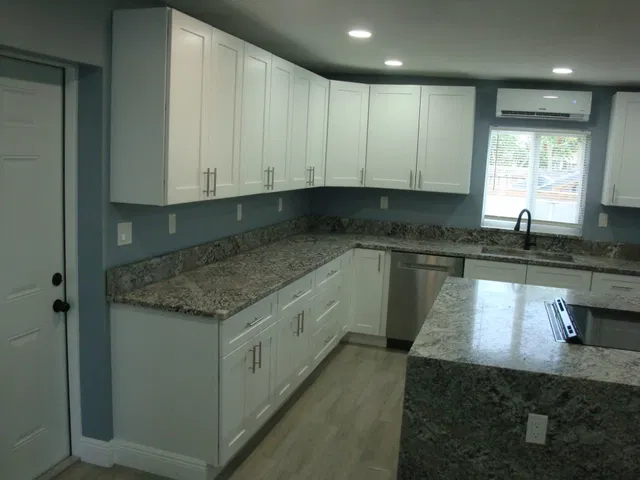 Residence photo 12