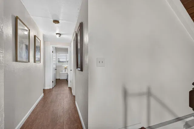 Residence photo 3