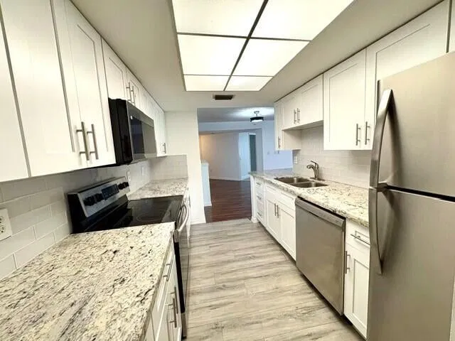 Unit 108 photo 8
