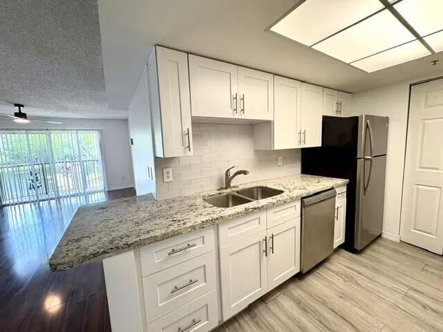Unit 108 photo 11