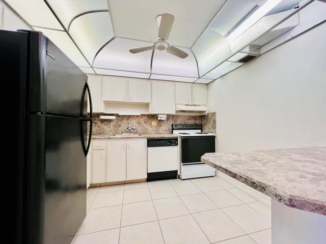 Residence photo 4