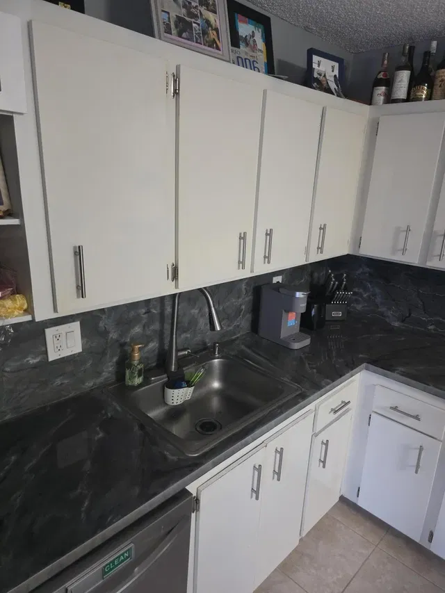 Unit B photo 3