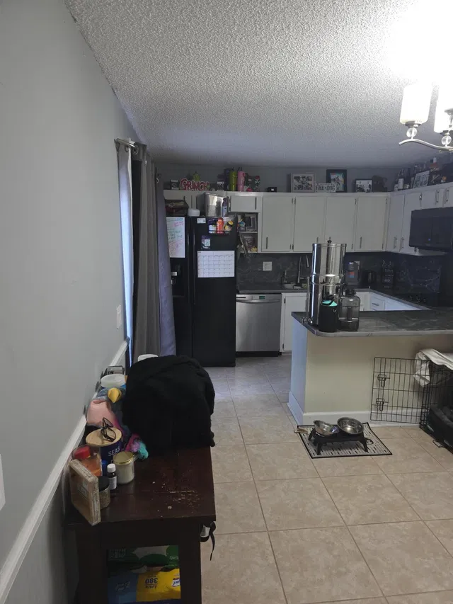 Unit B photo 7