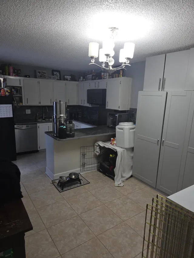 Unit B photo 8