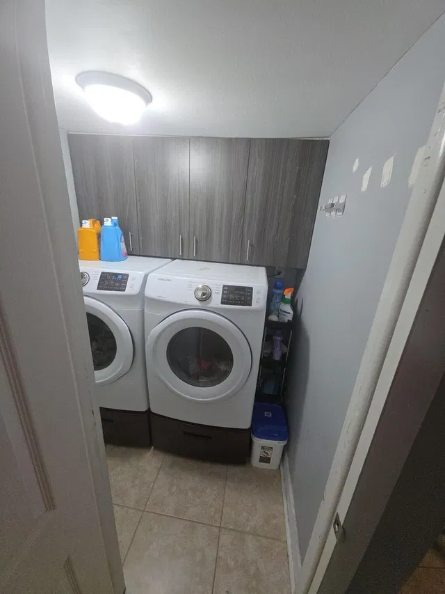 Unit B photo 11