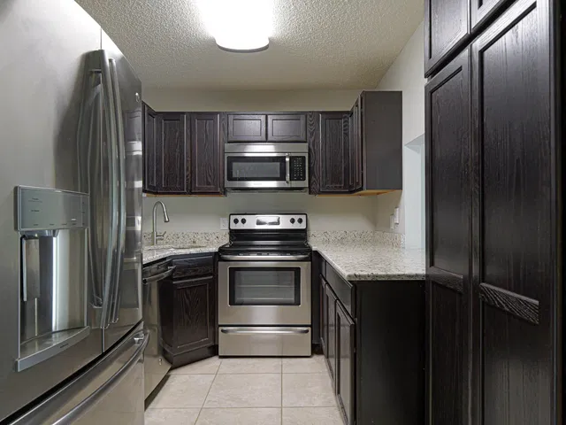 Residence photo 6