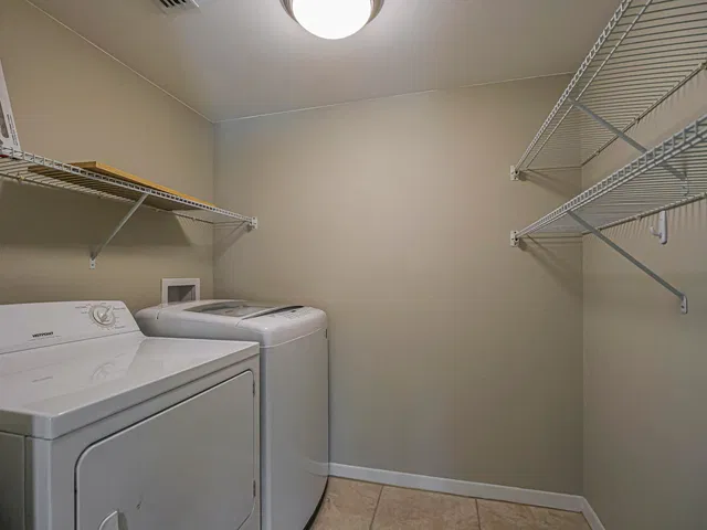 Residence photo 17