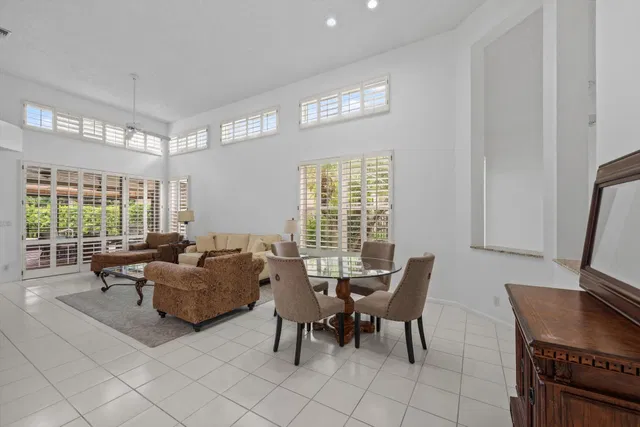 Residence photo 4