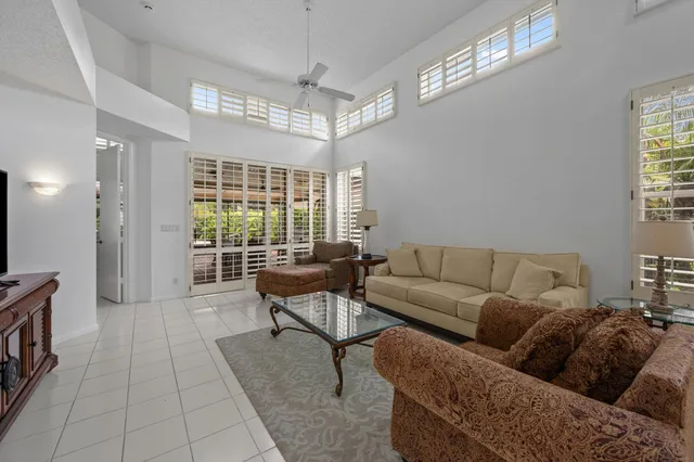Residence photo 6