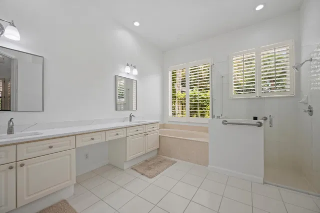 Residence photo 18