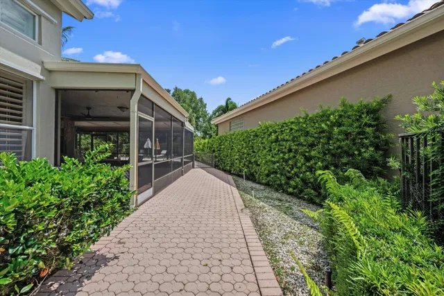 Residence photo 31