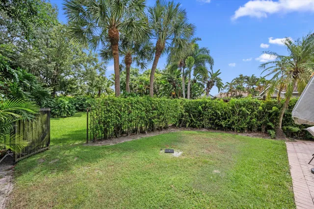 Residence photo 32