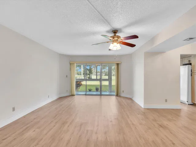 Unit 104 photo 12