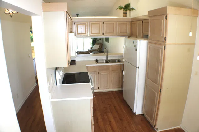 Unit C photo 4