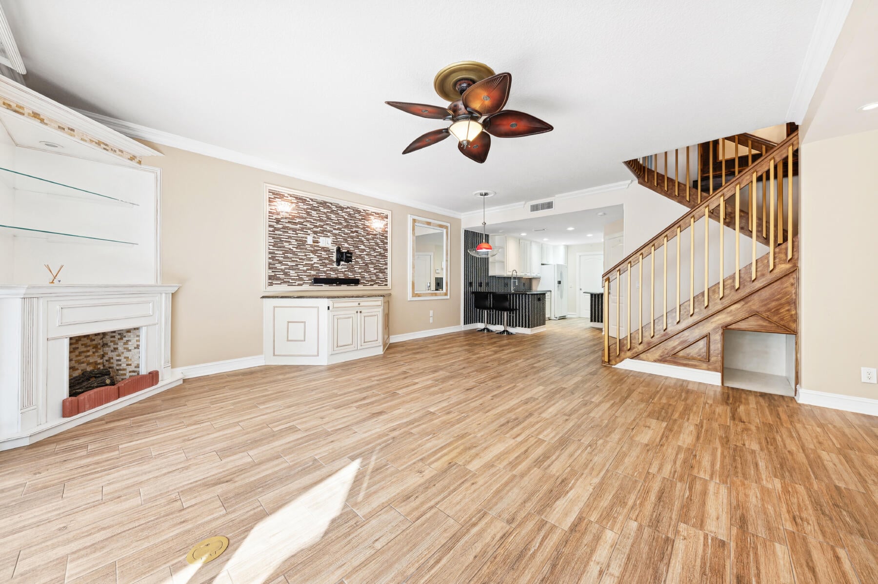  Residence photo 4