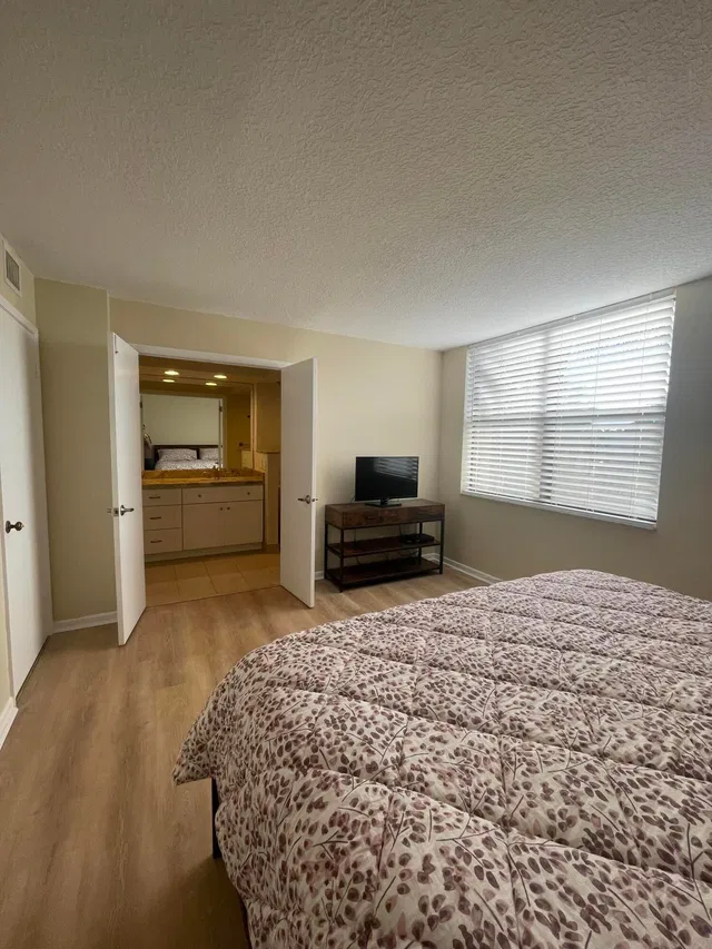  Unit 9203 photo 24