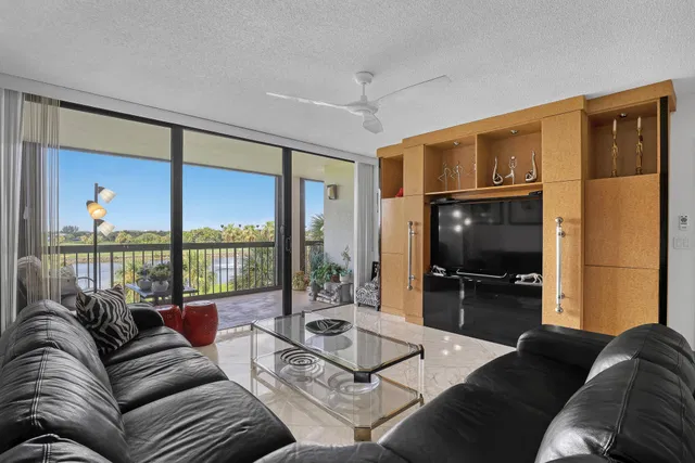 Golfview North Palm Beach II Unit 403 photo 12