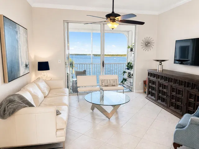 Paradise Harbour North Palm Beach Unit 506 photo 5