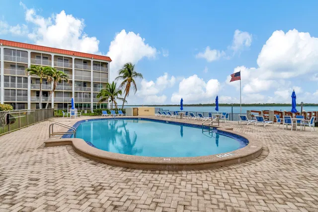 Paradise Harbour North Palm Beach Unit 506 photo 9