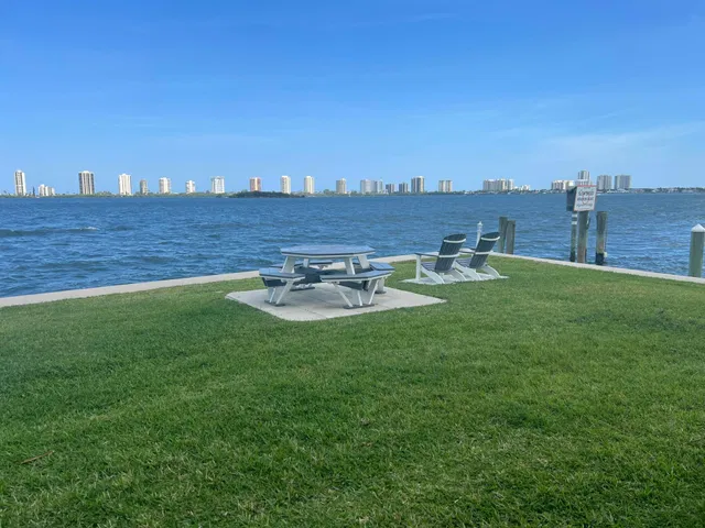 Paradise Harbour North Palm Beach Unit 506 photo 12