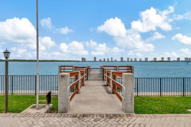 Paradise Harbour North Palm Beach Unit 506 photo 21