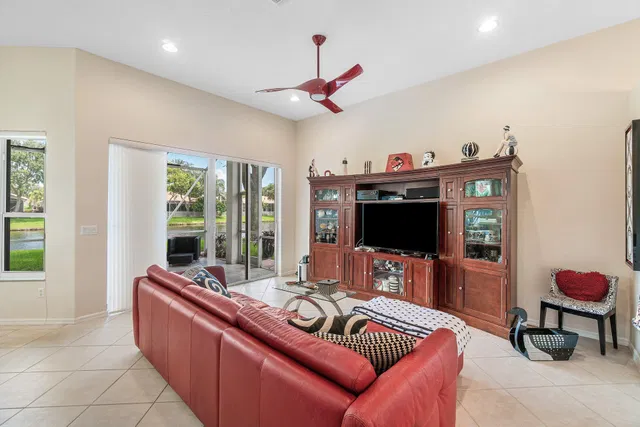 Residence photo 11