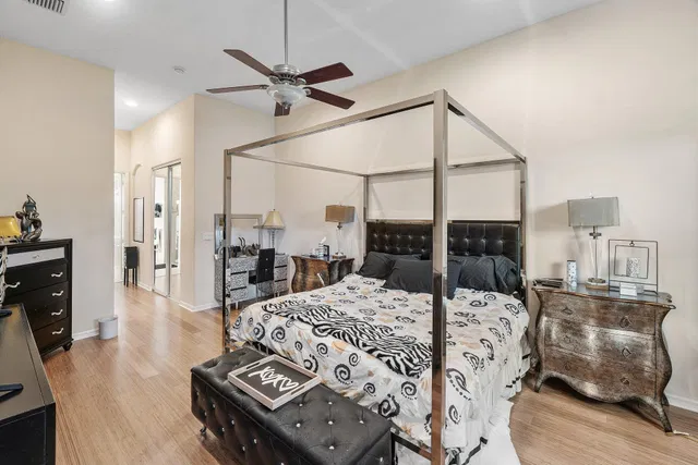 Residence photo 18