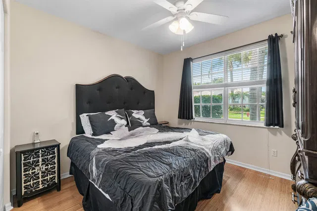 Residence photo 25