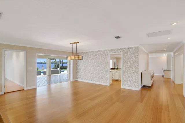 Residence photo 11