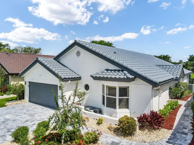 Residence photo 3