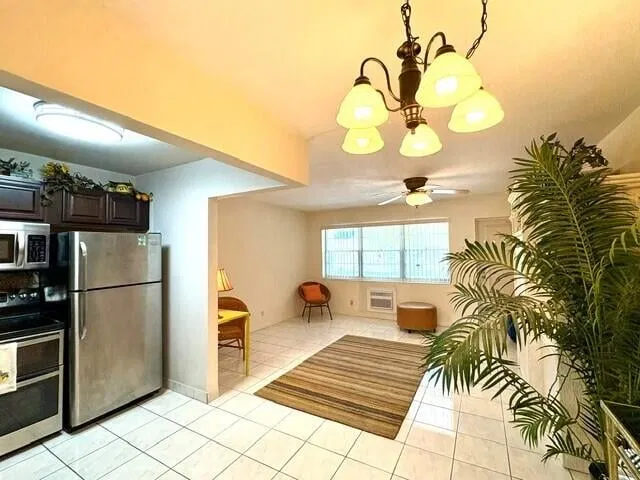Unit 12 photo 9