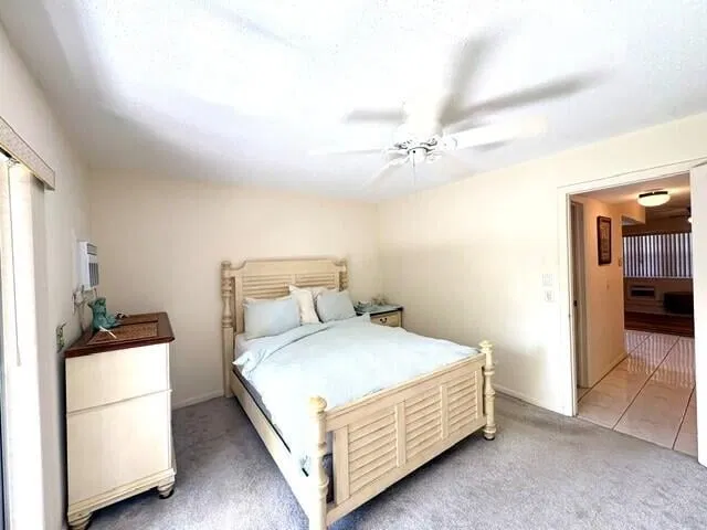 Unit 12 photo 19
